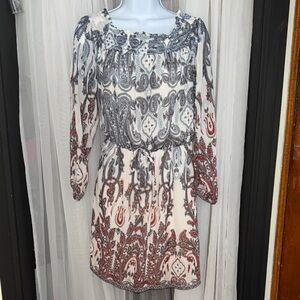 Charlotte Russe Gray and White Sheath Dress with Scoop Neck